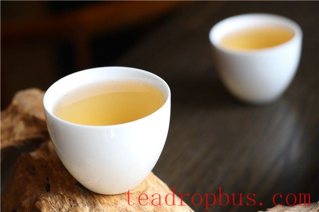 Why does my throat feel dry after drinking tea?-4