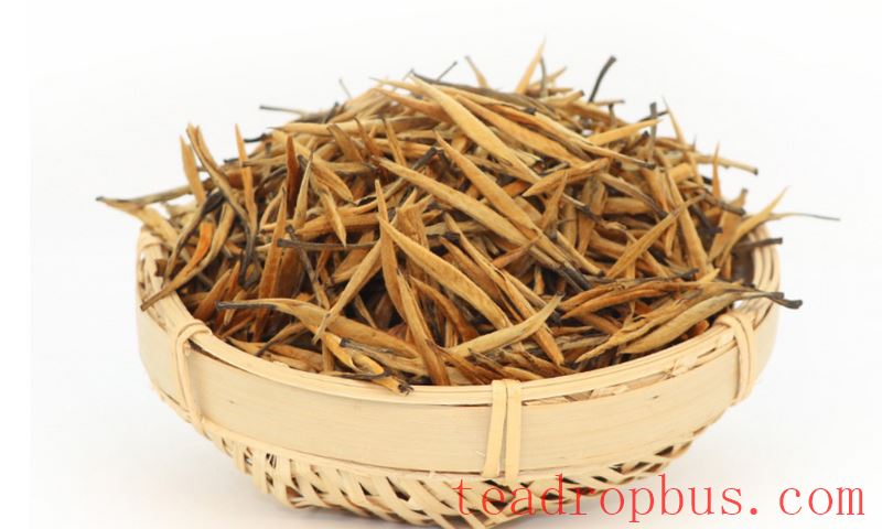 How to Brew Yunnan Golden Needle Black Tea-1
