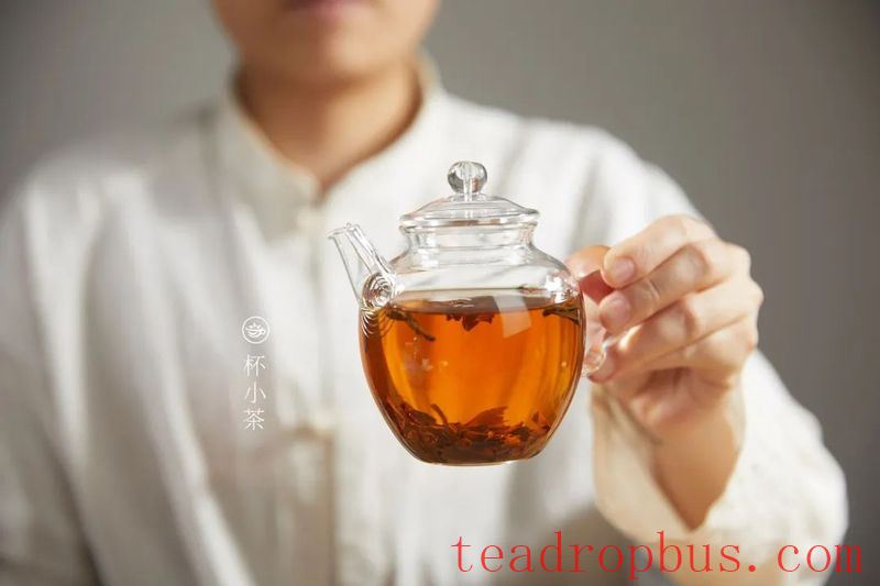 Air Conditioning Can Make You Unwell! Here's How Tea Lovers Deal with It-1