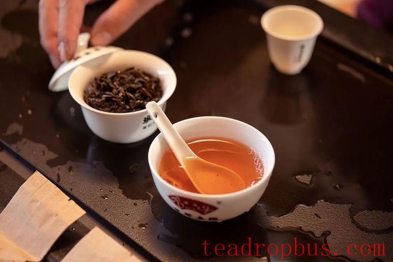Why Doesn't Tea Brewed on a Rainy Day Smell as Good?-2