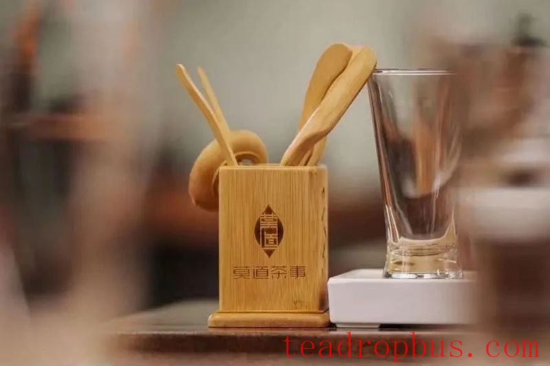 The Philosophy of Life in a Cup of Tea: Seeking the True Self in Simplicity-1