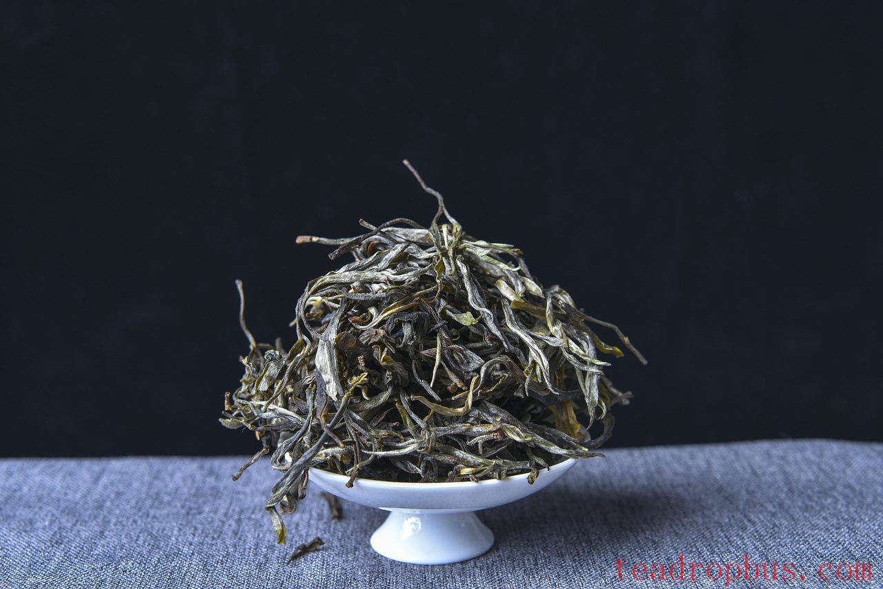 How to Brew a Rich and Aromatic Raw Pu'er Tea-2