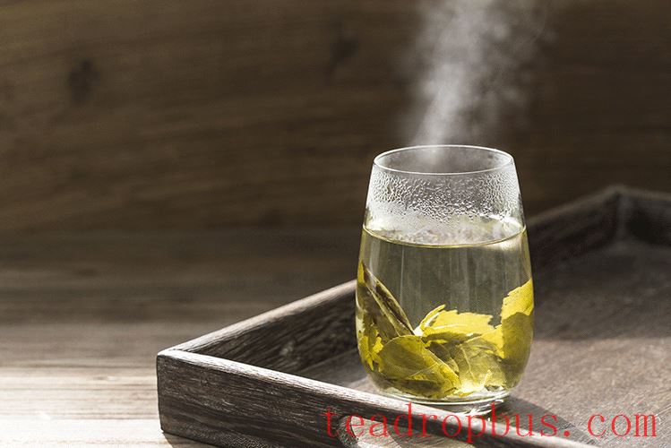 How Suitable is Summer for Tea Drinking? The Benefits Are More Than You Can Imagine!-4