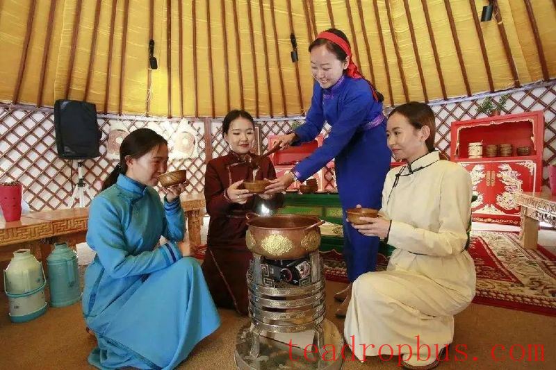 The Mongol People Hold Tea in High Esteem-2