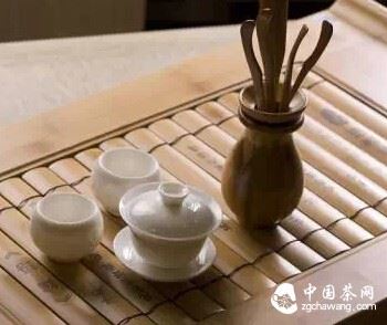 How to Place Tea Sets for Better Feng Shui?-3-ChinaTeaGuru: Exploring Chinese Tea Culture and Kung Fu Tea - Tea Art, Tea Ceremony, Tea Knowledge How to Place Tea Sets for Better Feng Shui?-3