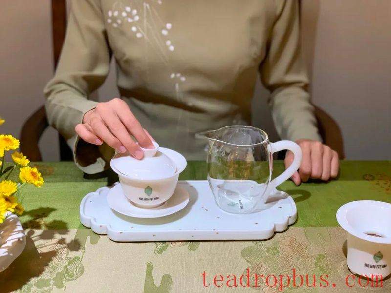 There's a Spirit in Tea, Clear and Delicate when the Heart is Joyful, Tasteless when it's Mundane-1