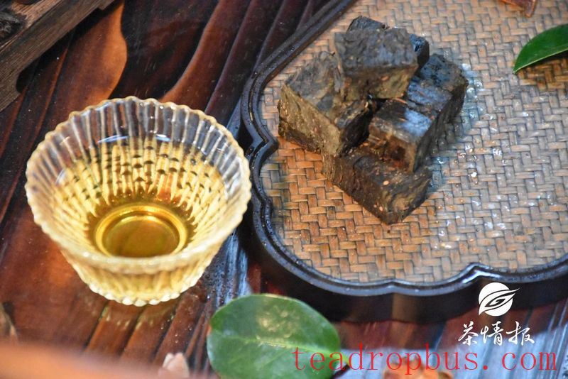 What Goes Well with Dark Tea?-4