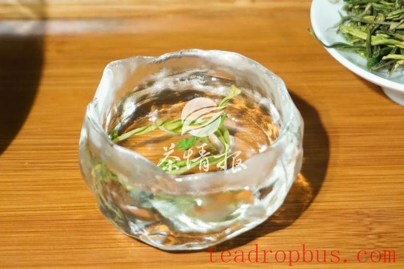 Why Drink Hot Tea in Summer?-5