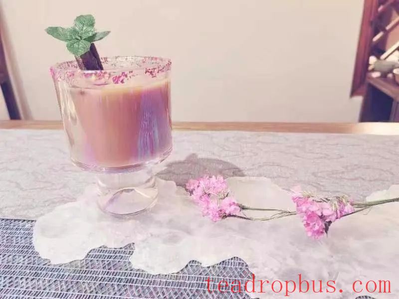 Mother's Day: Brew a Cup of Tea for Mom, Let Love Bloom in the Aroma of Tea-1