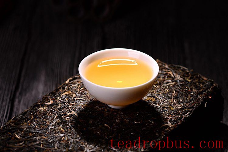 How to Brew a Rich and Aromatic Raw Pu'er Tea-5