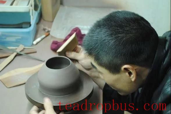 Purple Clay Trivia: A Teapot Requires Over a Hundred Steps to Make?-5