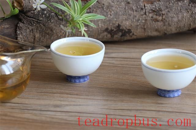 I Offer You Tea in Respect, Granting You the Gentle Passages of Time-1
