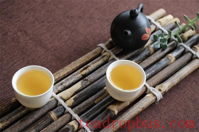 A Cup of Clear Tea, Enamored with Mountains and Waters-3