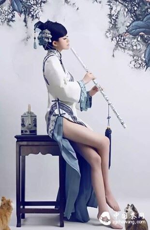 The Elegance of Blue and White Porcelain, Outshining the Colors of Spring-5-ChinaTeaGuru: Exploring Chinese Tea Culture and Kung Fu Tea - Tea Art, Tea Ceremony, Tea Knowledge The Elegance of Blue and White Porcelain, Outshining the Colors of Spring-5