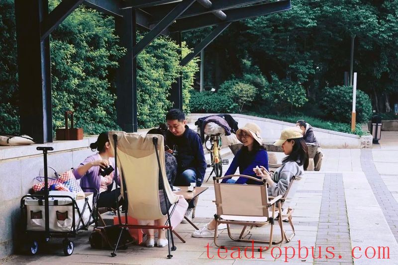 The Start of Spring, Initiate an Urban Wanderlogue with a Tea Session-9