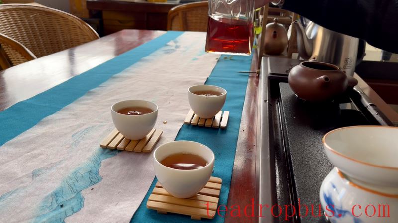 What Kinds of Tea Are More Suitable for Seniors to Drink?-1