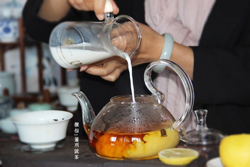 4 Adding Milk