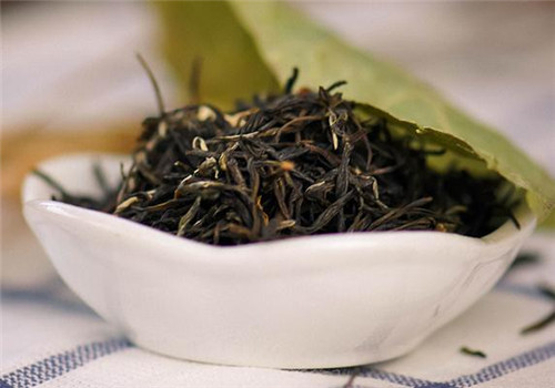 What are the effects and functions of brown sugar ginger tea