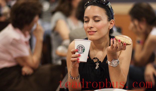 News-624x366-2025-StarbucksDoublesDown.jpg
